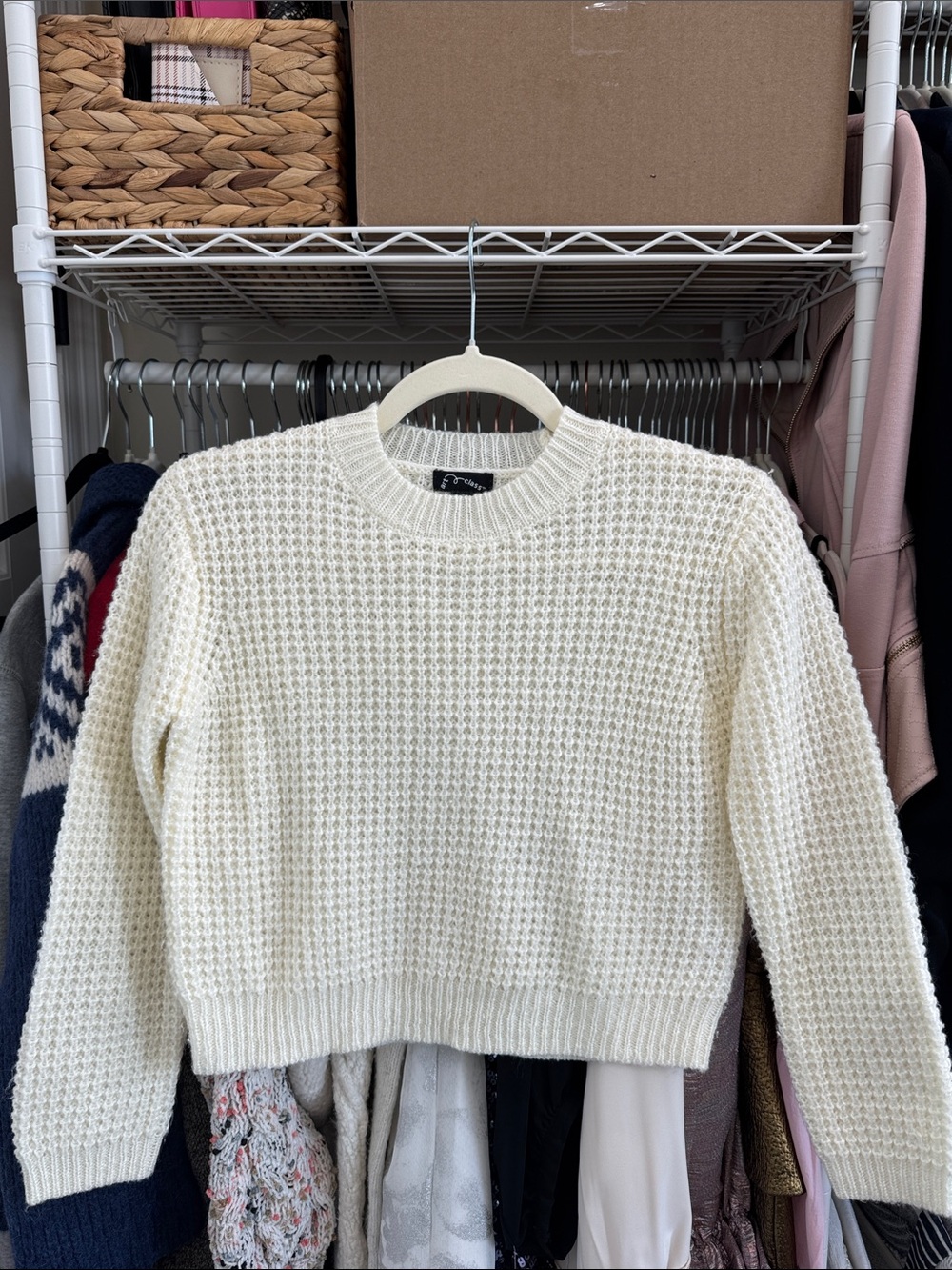 Art Class Girls Cream Sweater Slightly Cropped Style, Super Cute, sz Medium 7/8